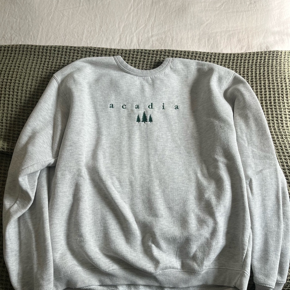 Acadia Light Gray Crewneck Sweatshirt